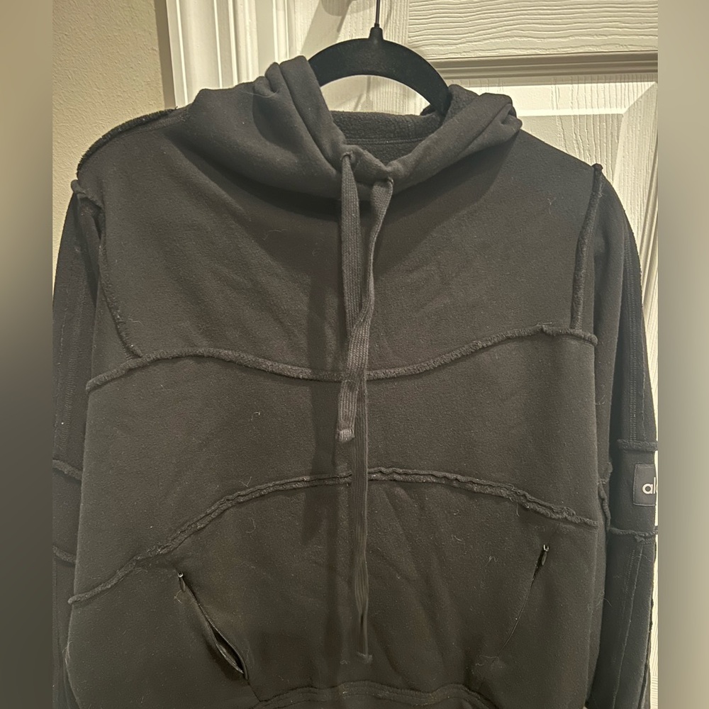 Alo Yoga Black hooded sweatshirt Size Medium women’s